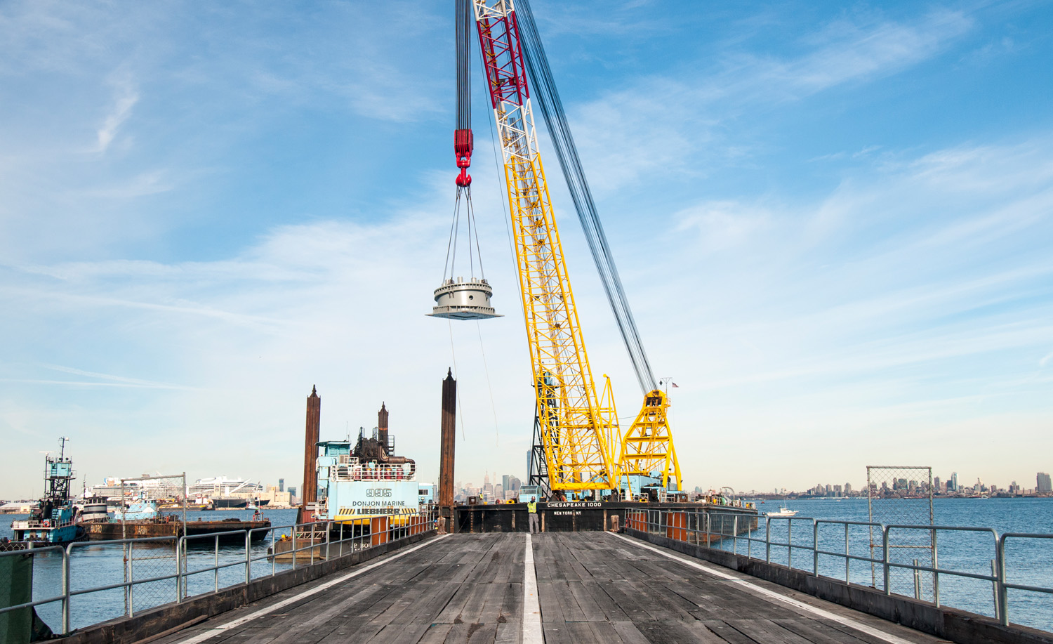 GALLERY: The New York Wheel Construction Milestone – Pedestals Arrive on Staten Island