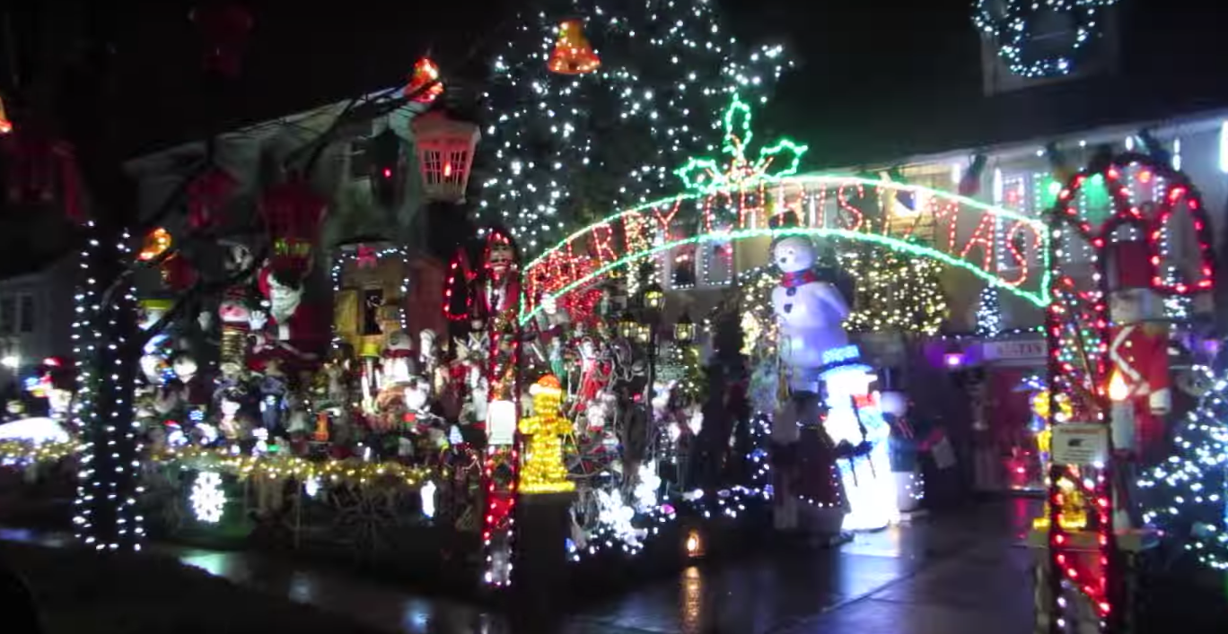 WATCH: Amazing Staten Island Christmas Light Display - This Way on Bay