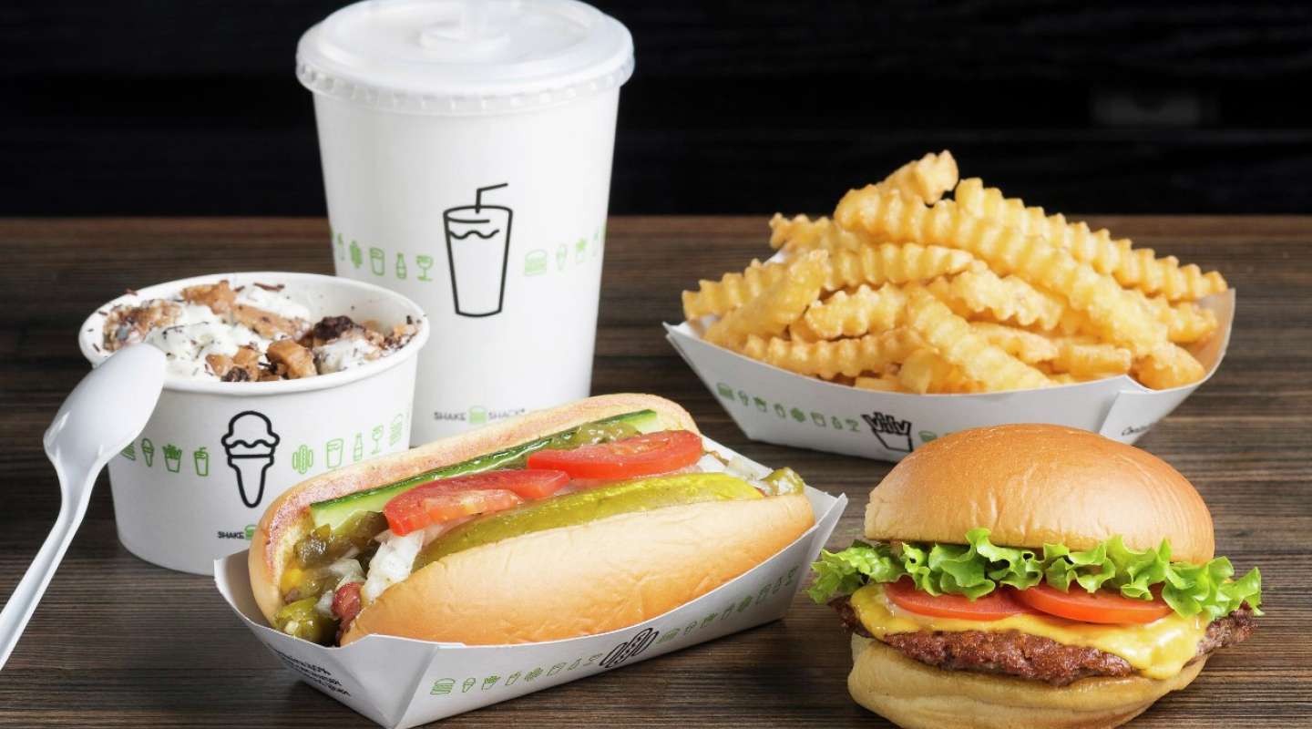 new-york-new-york-shake-shack-burger-fries-flat-top-dog-fries-concrete-drink-tif-image-1440-800-high